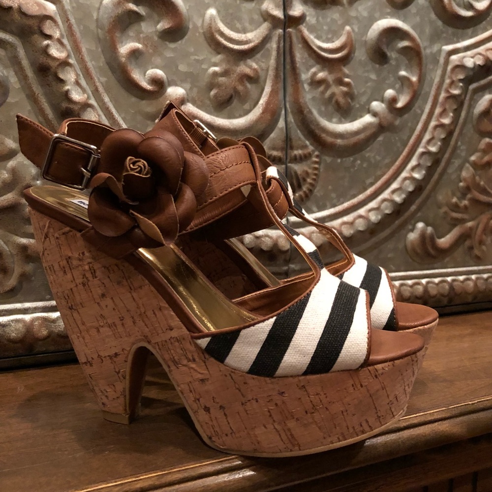 Cork and stripes!